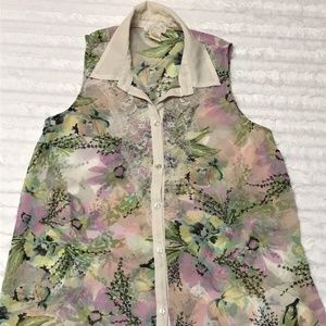 Love on‎ Tap Chiffon Sleeveless Button Down